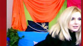 NastushaXXX в черных чулочках