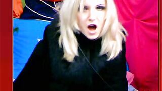 NastushaXXX в черных чулочках