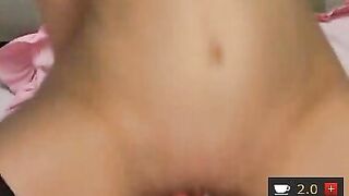 BeataX и розовая игрушка