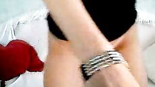 KAILY трахает свою попку