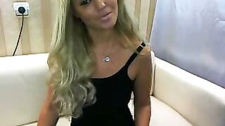 viplady трахает себя игрушкой