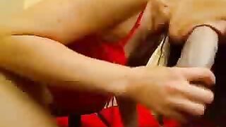 Vanila игрушкой в задницу