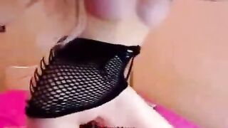 sexybarrbie сосёт