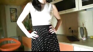 Сучка на кухне 2