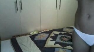 В белых трусиках