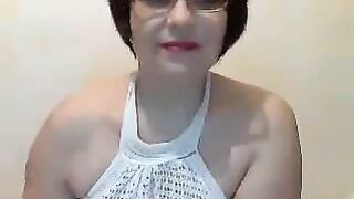 Старушка в очках