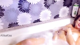 ALIKAkiss в ванной