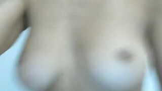 filiaregina сосет игрушку