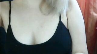 TIMERS Показывает Сиськи