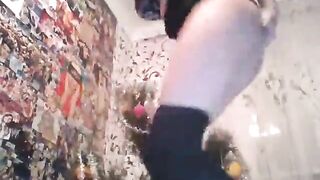 Pupi_Zefiro дразнит сиськами