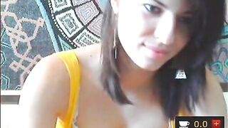 PanaceaSex в жёлтом платьице