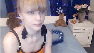 GentleAngel раздевается