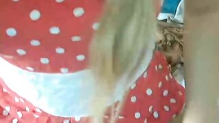 FunnyVirgin дрочит пальчиками