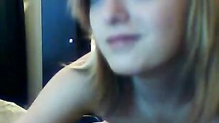 Сиськастая блондинка