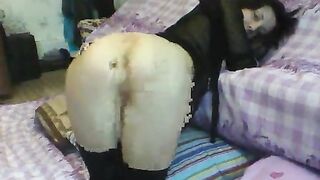 Секси брюнетка