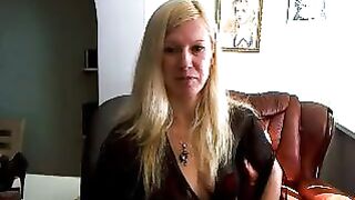 xMilenaHotx сосет член