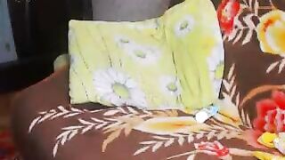 Толстуха с игрухой