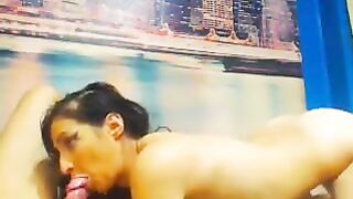 Минет от брюнетки