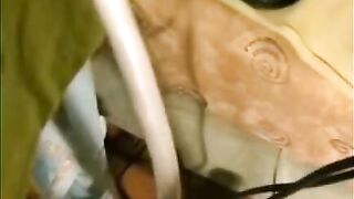 XXXFoxyXXX трахает своб киску игрушкой