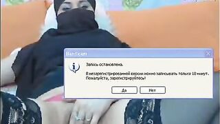Perrsik показывает вагину