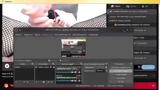 Supersamka дрочит большими игрушками вместе с Lovensом свою волосатую пизду