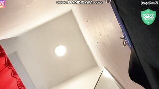 Вот почему женщины долго примеряют одежду в примерочной  BellaLike