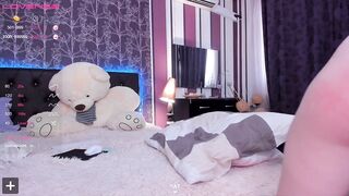 LesyaPrincess дрочит