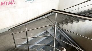 Happy Yulia - Play in fitting room