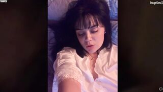 девушка сосёт и дрочит