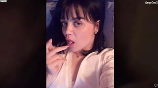 девушка сосёт и дрочит