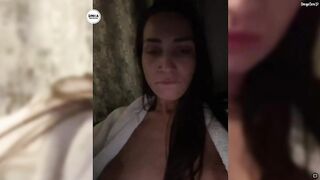 -ANN- дрочит вибратором свою писю, паралельно лаская, - свою грудь - 1