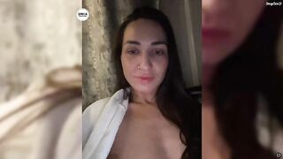 -ANN- дрочит вибратором свою писю, паралельно лаская, - свою грудь - 1