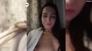 -ANN- дрочит вибратором свою писю, паралельно лаская, - свою грудь - 1