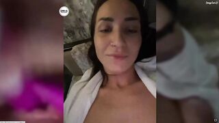 -ANN- дрочит вибратором свою писю, паралельно лаская, - свою грудь - 2