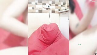 You-Zlata фистингует писю и попу