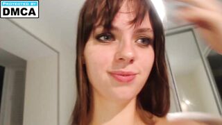 Trishanhoward кончил на лицо