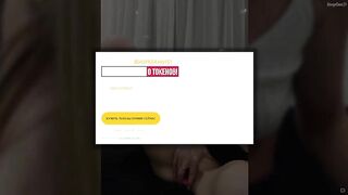 Alaniya1 дрочит маленькой игрушкой свою писю