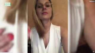 Lisichka1806 дрочит пальчиками и Lovensом смою мокрую писю. Часть 1