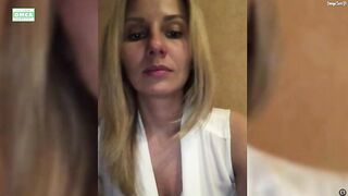 Lisichka1806 дрочит пальчиками и Lovensом смою мокрую писю. Часть 2