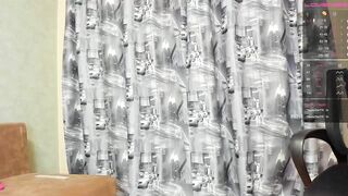 Kitty_I кончил на ступни