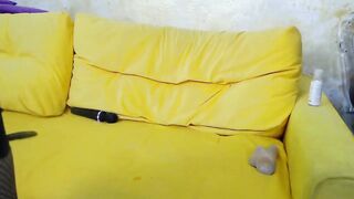 sunnygirl4 с ловенсом и дилдо трахает себя в попку