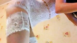 kaprisya танцует