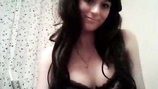 Сисечки брюнетки