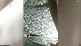 kkoketkaa дрочит вибратором свою волосатую писю и кончает