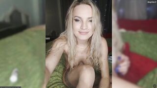 -miacandy- дрочит игрушкой свою писю