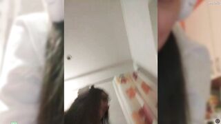 krissexyyy дрочит игрушкой попу с Lovensом в писе