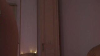 Утончённая ARTA танцует у светящегося шеста