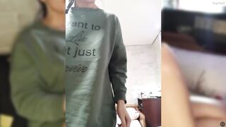 marina4love показала свою волосатую, влажную и мокрую писю с попой