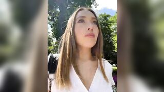 Показала сиски не знакомому парню