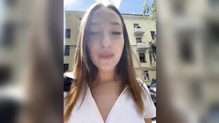 Показала сиски не знакомому парню